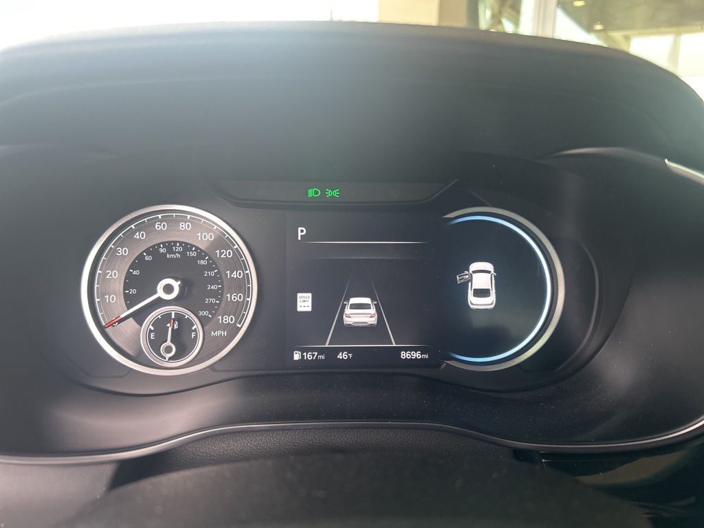 2025 GENESIS G70 Standard - Photo 7