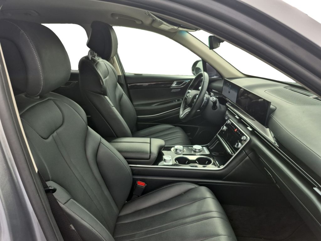 2025 GENESIS GV80 Standard - Photo 17