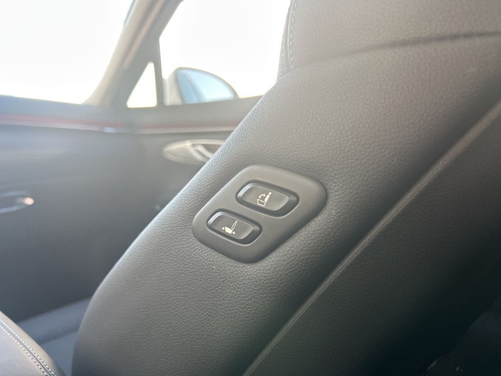 2026 GENESIS GV70 Select - Photo 29