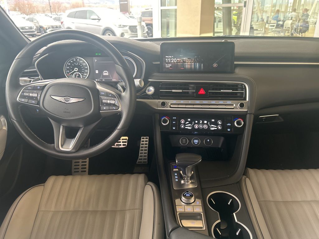 2025 GENESIS G70 Standard - Photo 18