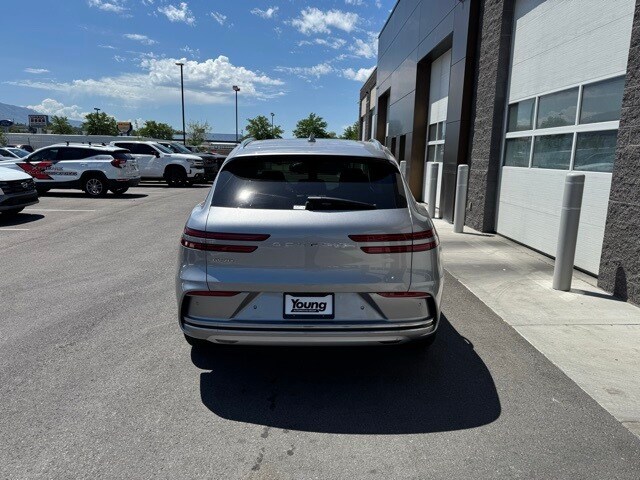2026 Genesis Electrified GV70 Advanced photo 4