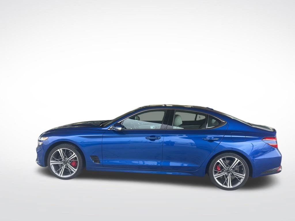 2025 GENESIS G70 Standard - Photo 4