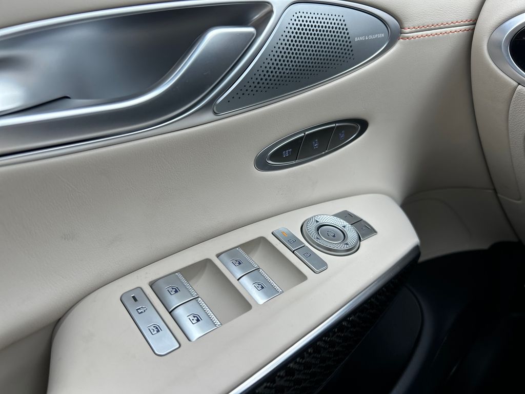 2026 GENESIS GV70 Sport Prestige - Photo 14