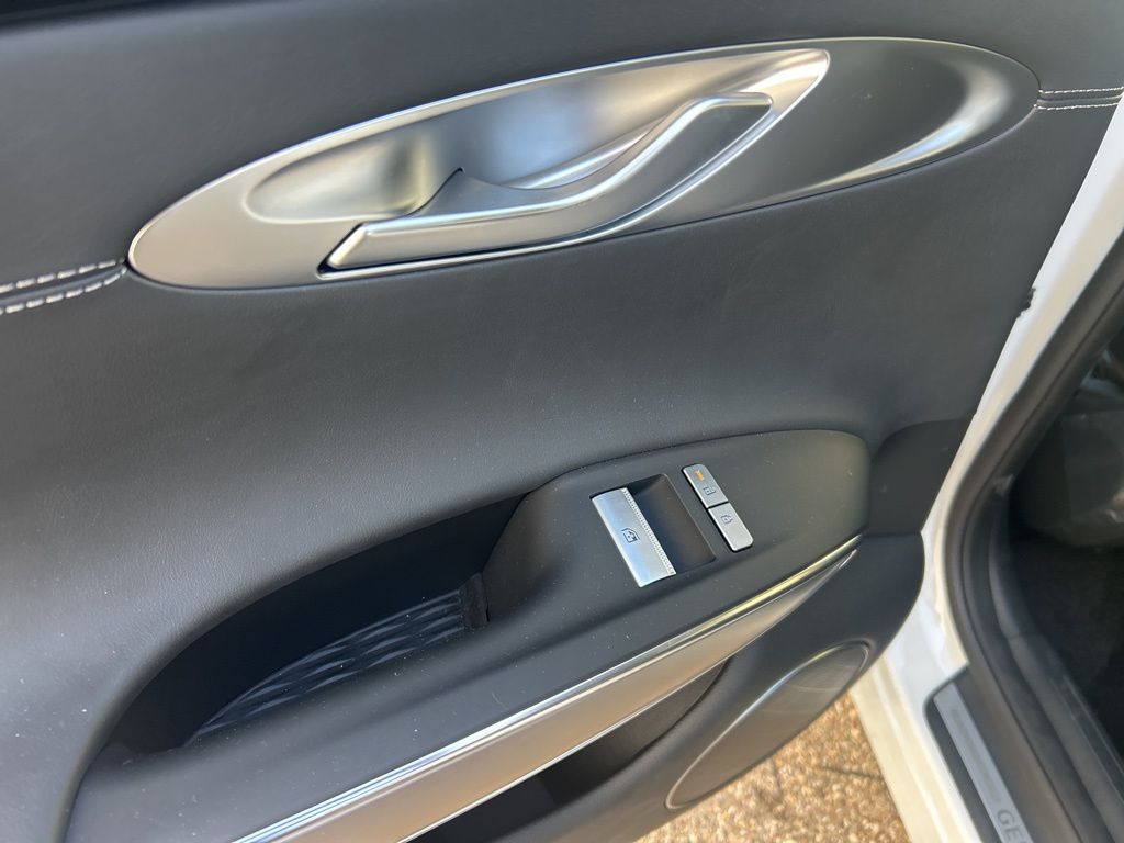 2026 GENESIS GV70 Select - Photo 31