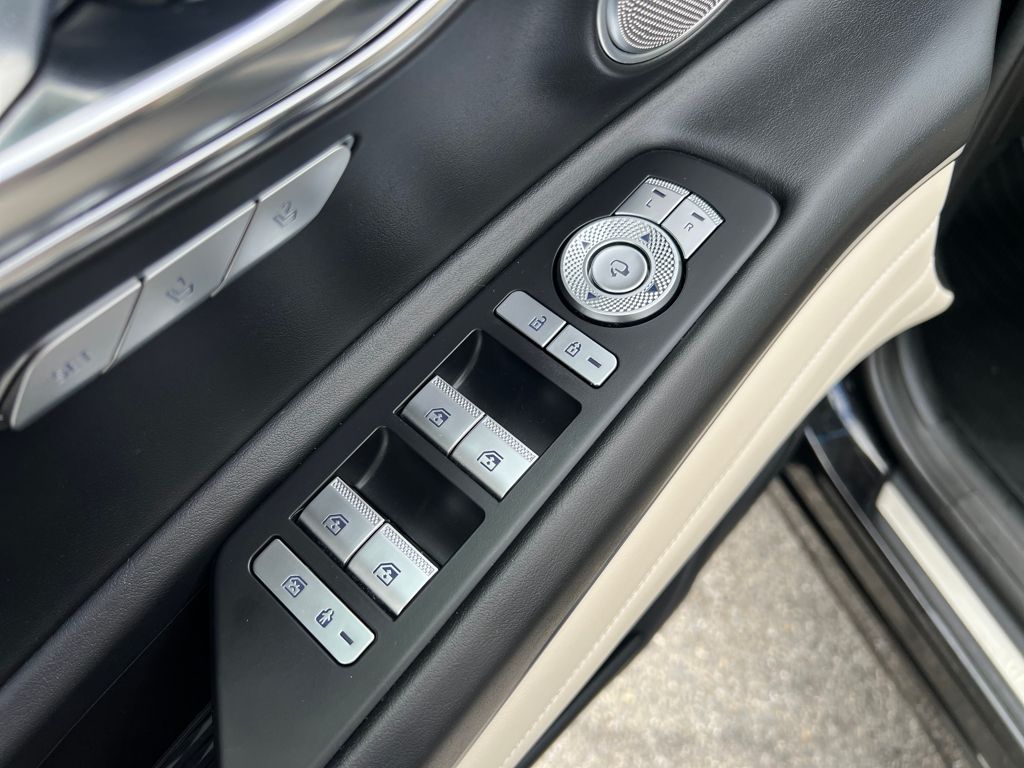 2024 GENESIS GV80 Standard - Photo 11