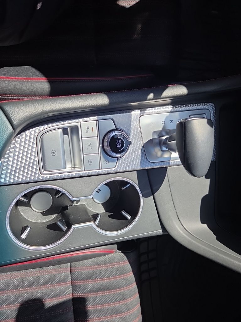 2023 GENESIS G70 Standard - Photo 18