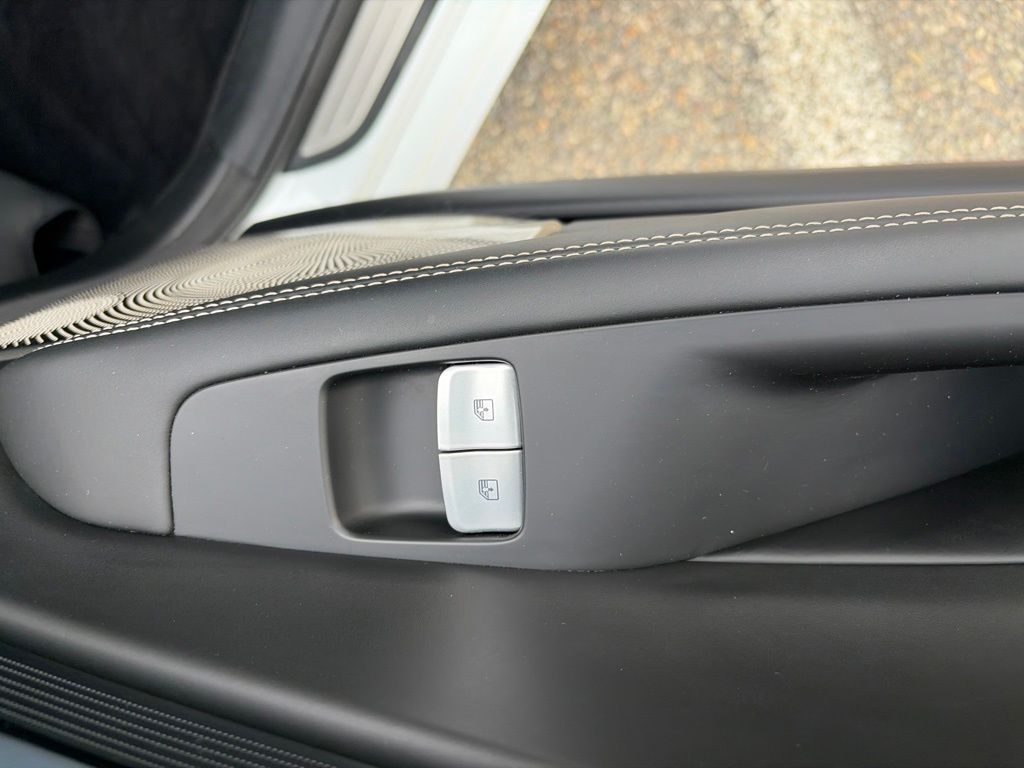 2021 GENESIS G90 Premium - Photo 26