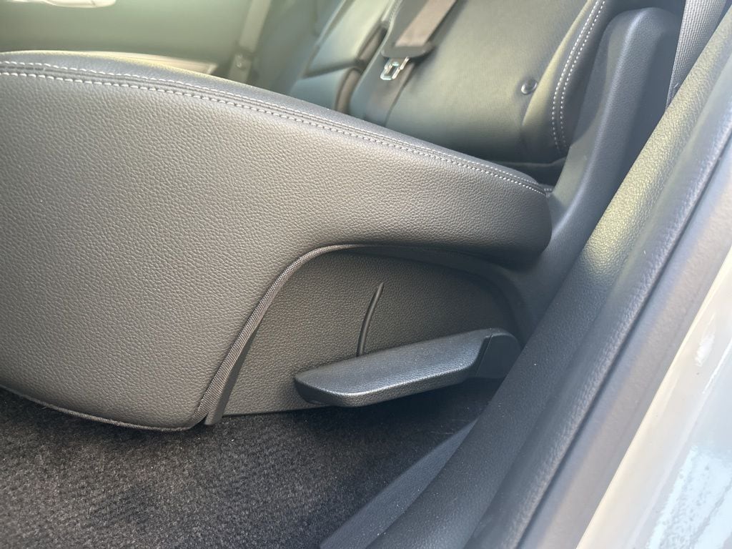 2026 GENESIS GV70 Select - Photo 27