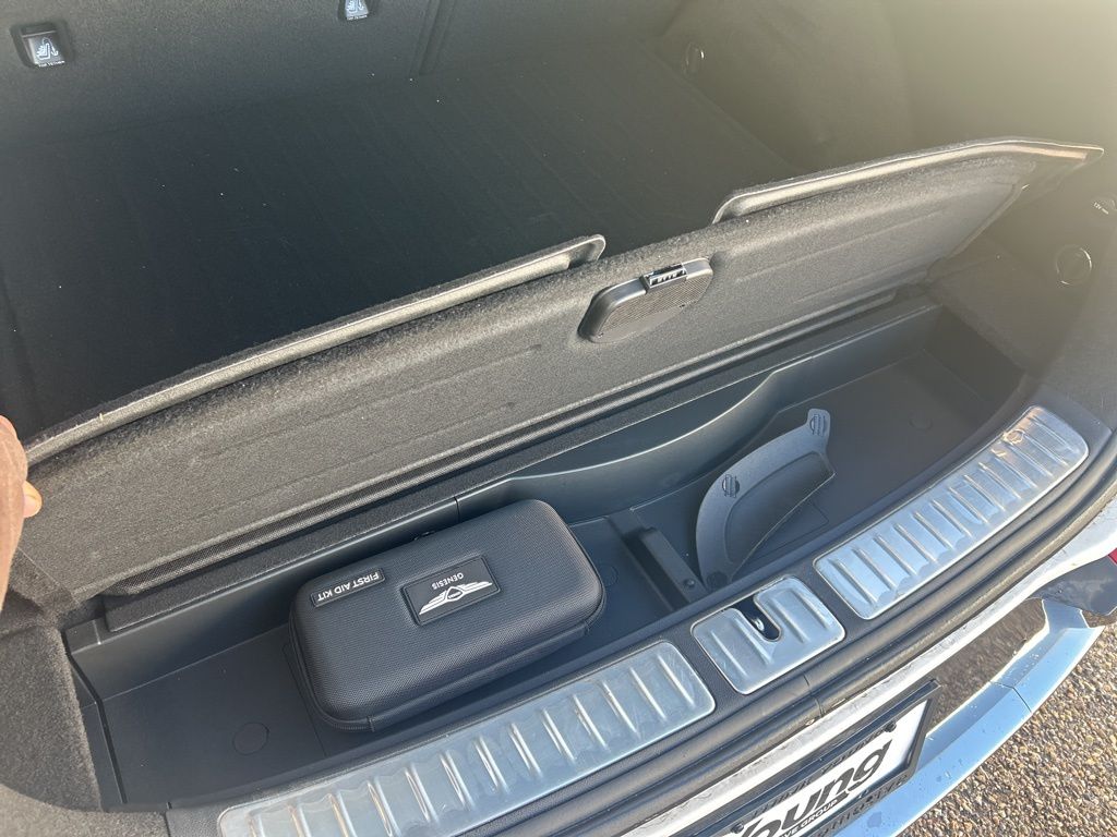 2026 GENESIS GV70 Select - Photo 36