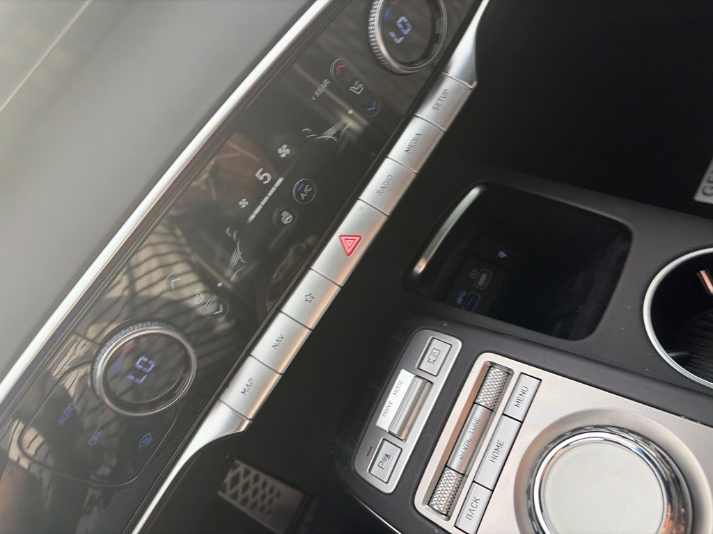2025 GENESIS GV70 Sport - Photo 18