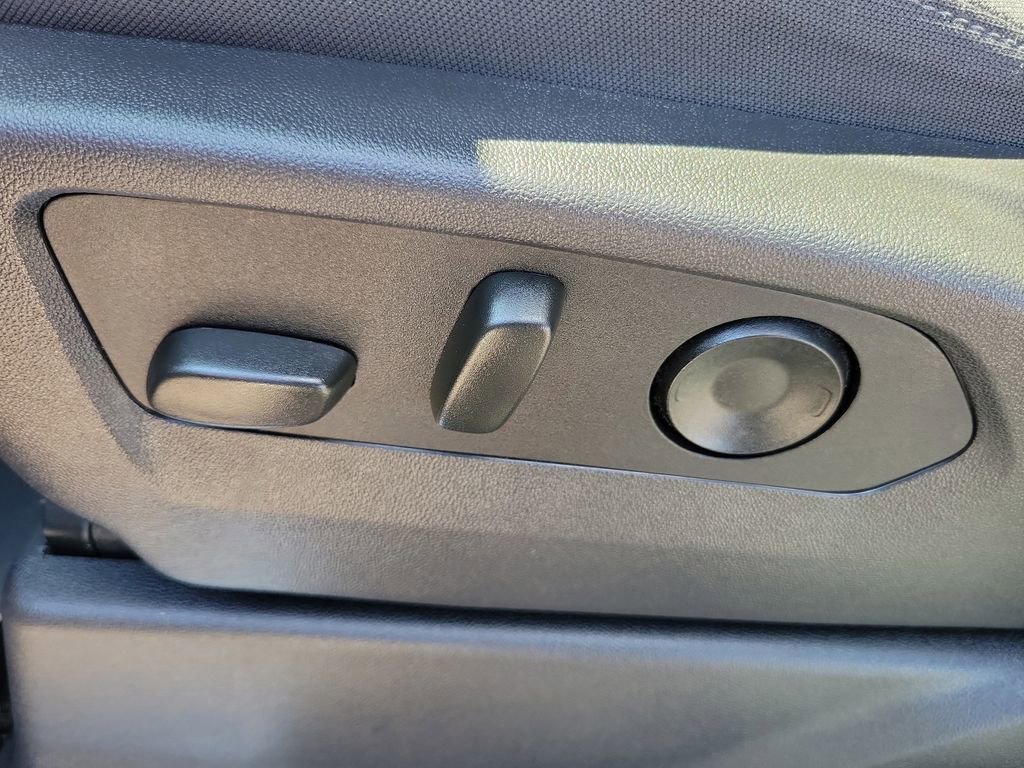 2024 Chevrolet Silverado 1500 LT - Photo 6