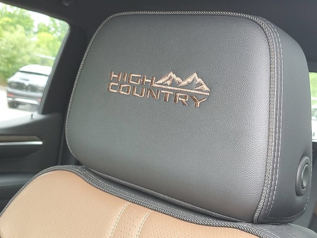 2025 Chevrolet Silverado 1500 High Country - Photo 6