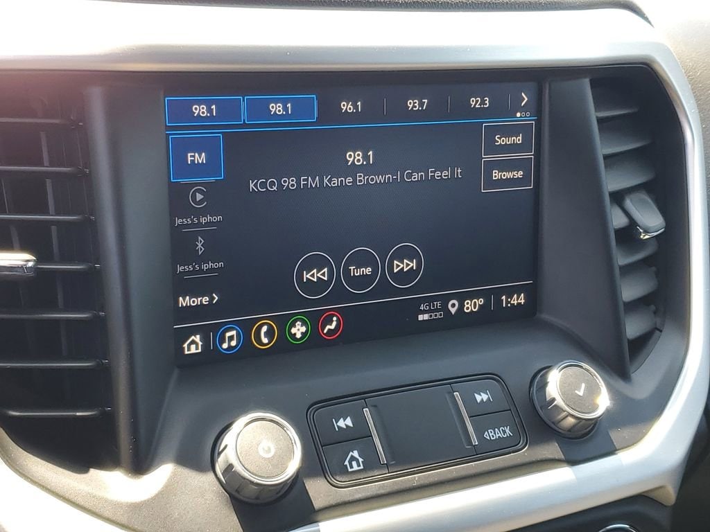 2023 GMC Acadia SLE - Photo 17