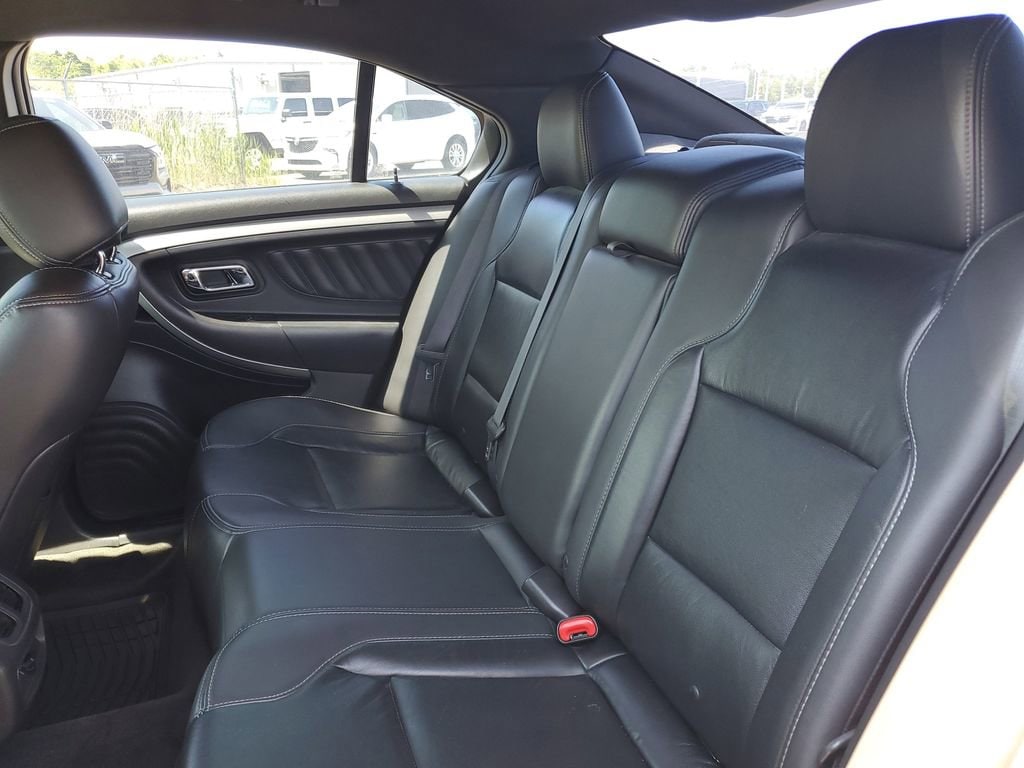 2016 Ford Taurus SEL - Photo 24