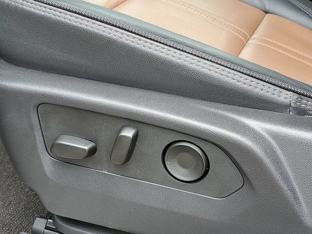 2025 Chevrolet Silverado 1500 High Country - Photo 8