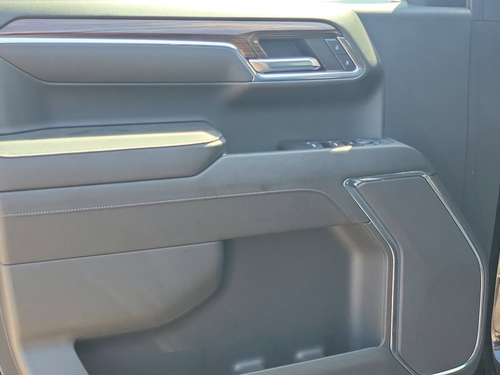 2024 Chevrolet Silverado 1500 LT - Photo 23