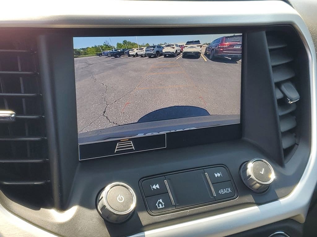 2023 GMC Acadia SLE - Photo 18