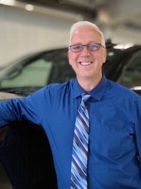 Staff member Roger Cragg from ID_8635066b458a