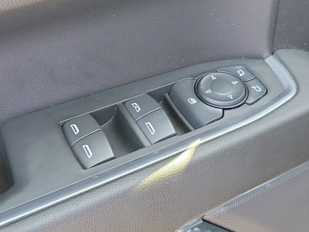 2024 Chevrolet Silverado 1500 LT - Photo 24