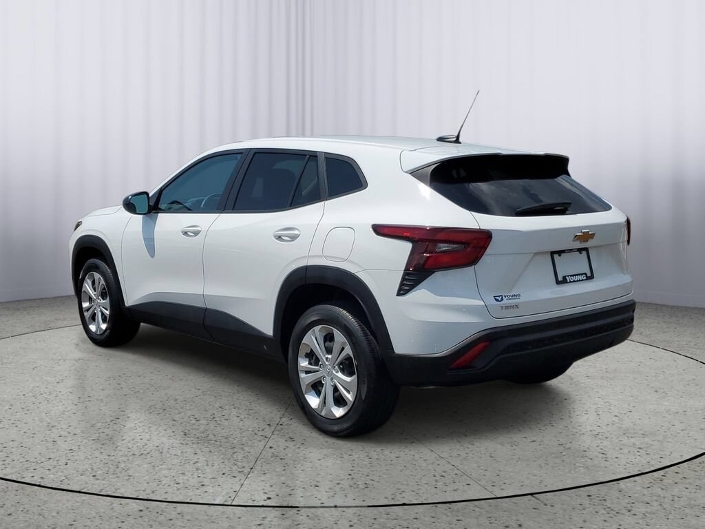 Used 2024 Chevrolet Trax LS SUV