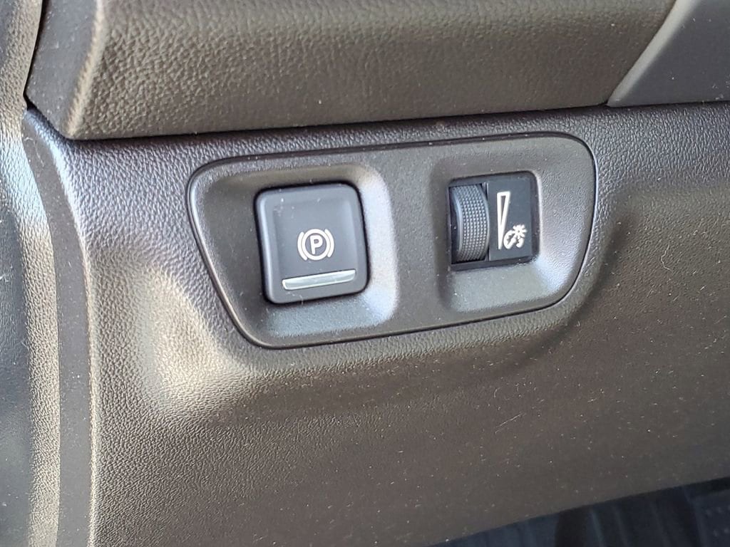 2023 GMC Acadia SLE - Photo 10