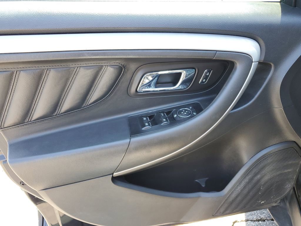 2016 Ford Taurus SEL - Photo 19