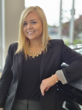 Staff member Emily Birchmeier from ID_8635066b458a