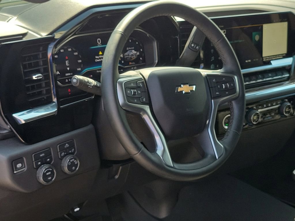 2024 Chevrolet Silverado 1500 LT - Photo 8