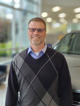 Staff member Chris Reed from ID_8635066b458a