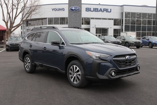 2025 Subaru Outback Premium's photo