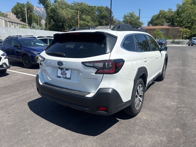 2025 Subaru Outback Premium photo 2