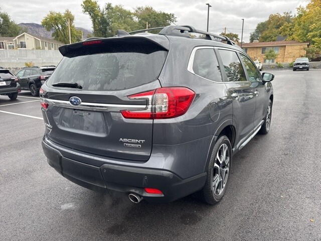 2024 Subaru Ascent Touring photo 3