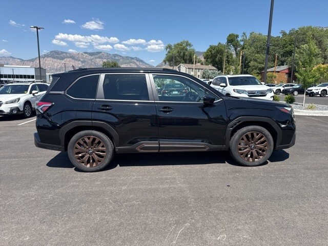 2025 Subaru Forester Sport photo 2