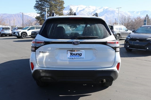 2025 Subaru Forester Base photo 4