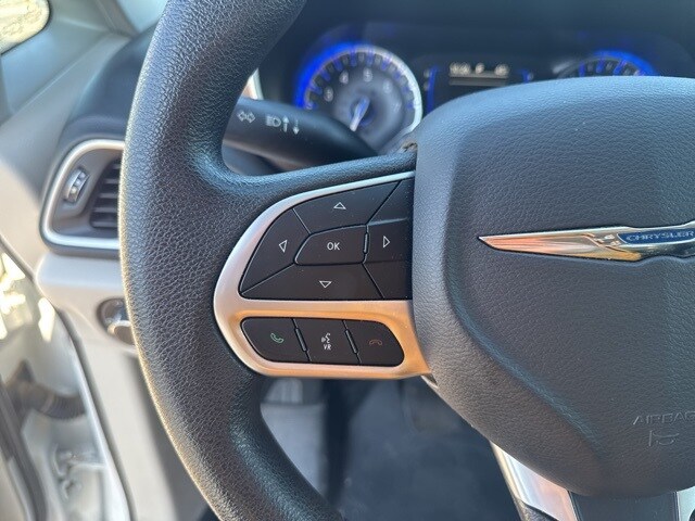 2021 Chrysler Voyager L photo 20