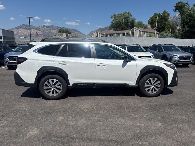 2025 Subaru Outback Premium photo 2