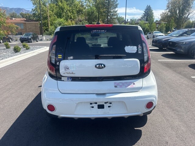2017 Kia Soul Plus photo 3