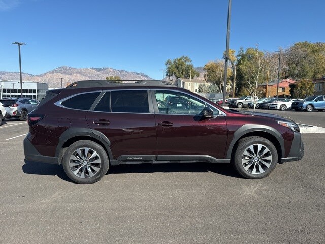 2024 Subaru Outback Limited XT photo 2