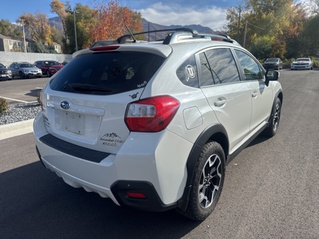 Used 2017 Subaru Crosstrek 2.0i Premium (M5) SUV