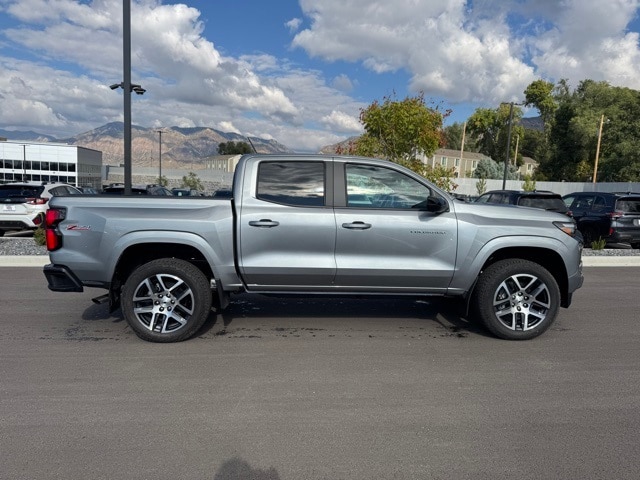 2024 Chevrolet Colorado Z71 photo 3