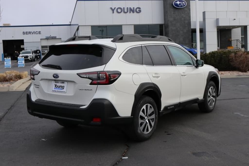 Used 2025 Subaru Outback Premium SUV