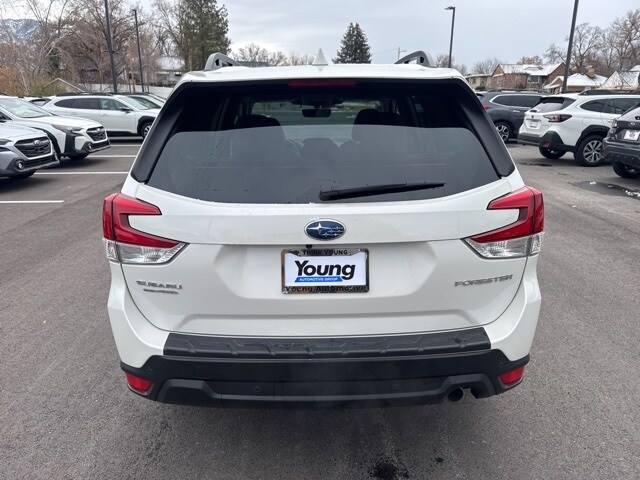 2023 Subaru Forester Limited photo 3