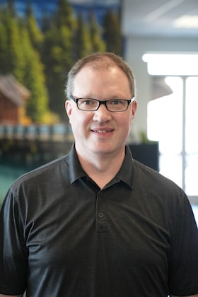 Staff member Shaun Gardiner from ID_4079c2574590