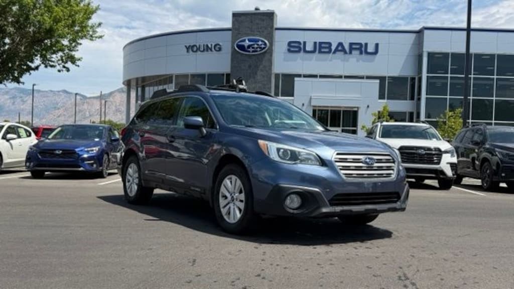 Used 2015 Subaru Outback 2.5i Premium w/ Moonroof/Power Rear Gate SUV