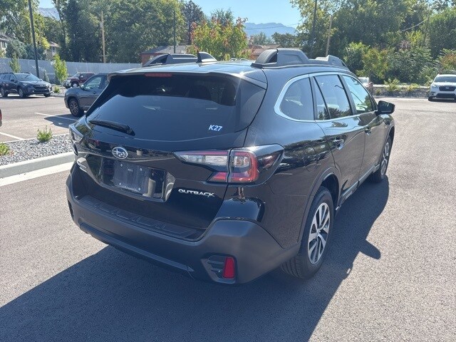 2021 Subaru Outback Premium photo 2