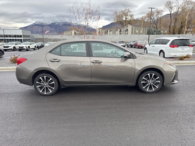 2018 Toyota Corolla L photo 2