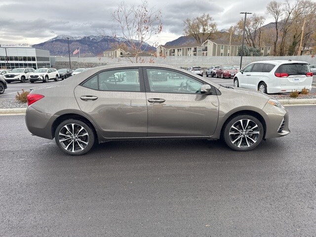 2018 Toyota Corolla L photo 2