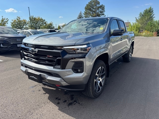 2024 Chevrolet Colorado Z71 photo 8