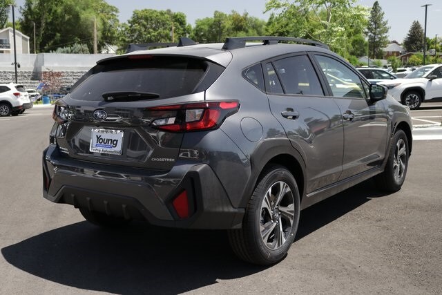 2025 Subaru Crosstrek Premium photo 2
