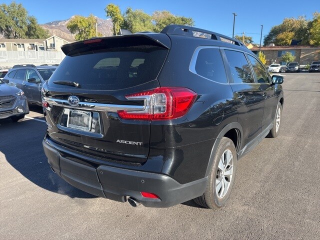 2023 Subaru Ascent Premium photo 2